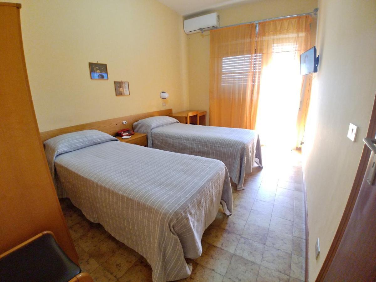 Hotel Il Dollaro Villa San Giovanni Luaran gambar